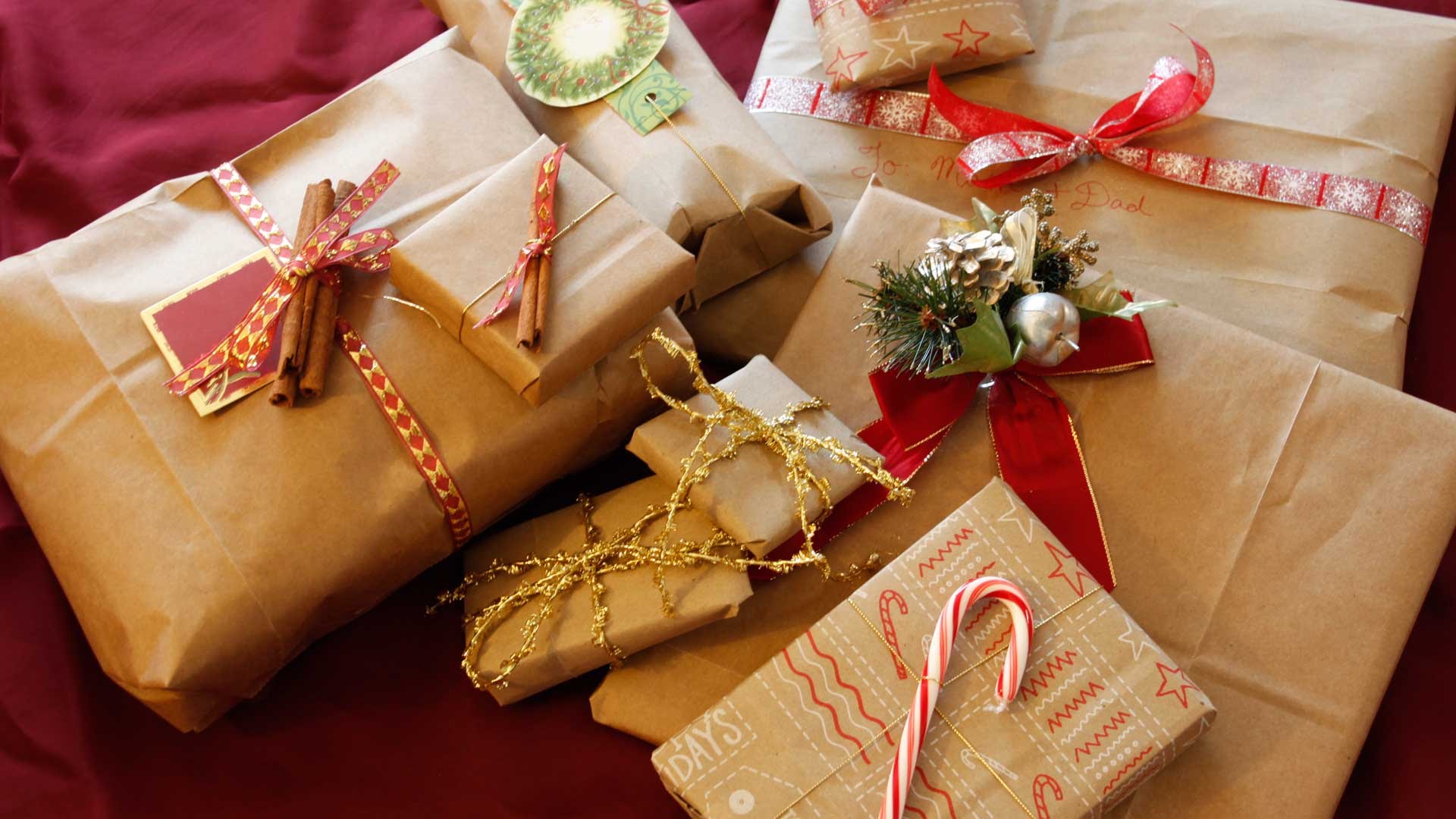 Как правильно упаковать подарок? Упаковываем подарок своими руками 📖